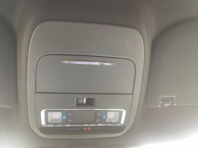 Photo of 2025 Star White Metallic Tri-Coat Ford F-150