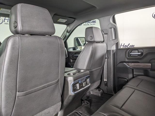 Photo of 2022 Iridescent Pearl Tricoat Chevrolet Silverado 3500