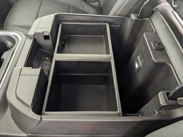Photo of 2022 Iridescent Pearl Tricoat Chevrolet Silverado 3500