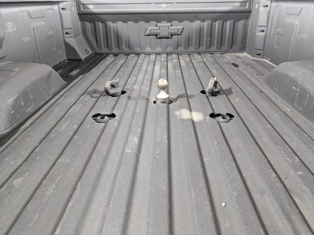 Photo of 2022 Iridescent Pearl Tricoat Chevrolet Silverado 3500