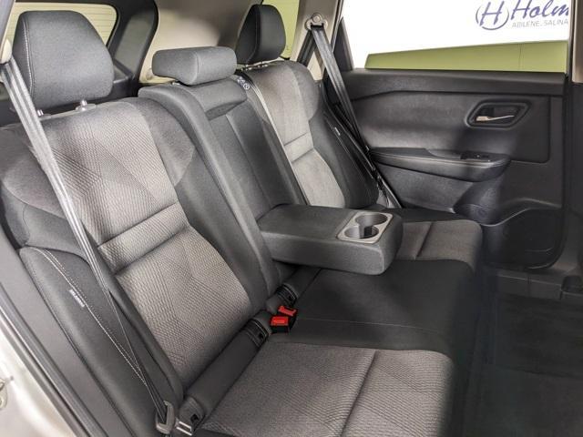 Photo of 2024 Brilliant Silver Metallic Nissan Rogue