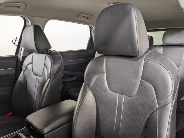 Photo of 2024 Ebony Black Kia Sorento