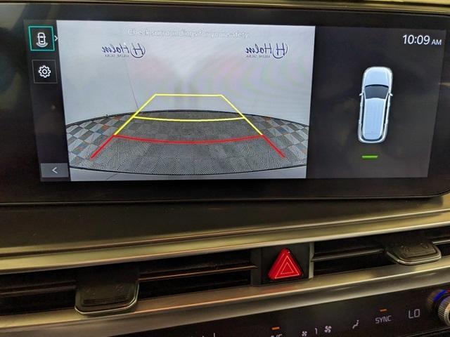 Photo of 2024 Ebony Black Kia Sorento