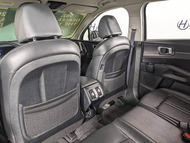 Photo of 2024 Ebony Black Kia Sorento