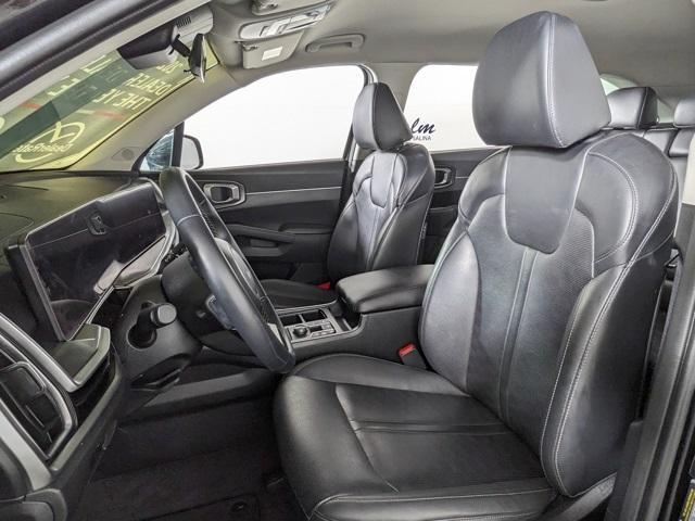 Photo of 2024 Ebony Black Kia Sorento