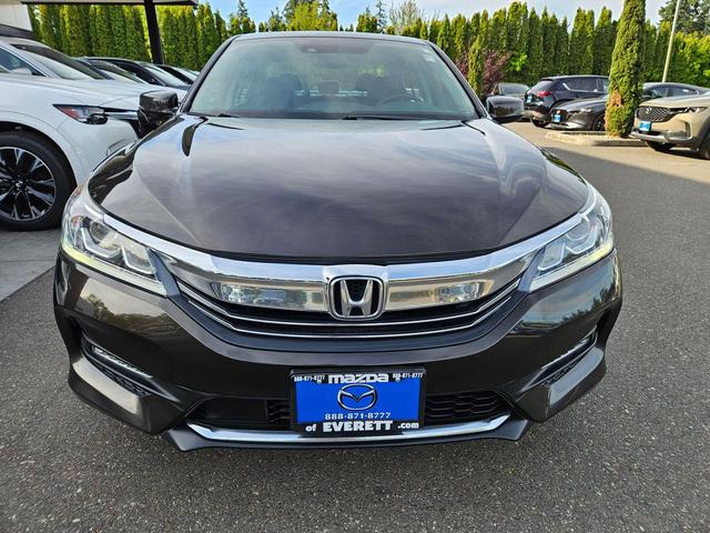 Photo of 2016 Crystal Black Pearl Honda Accord