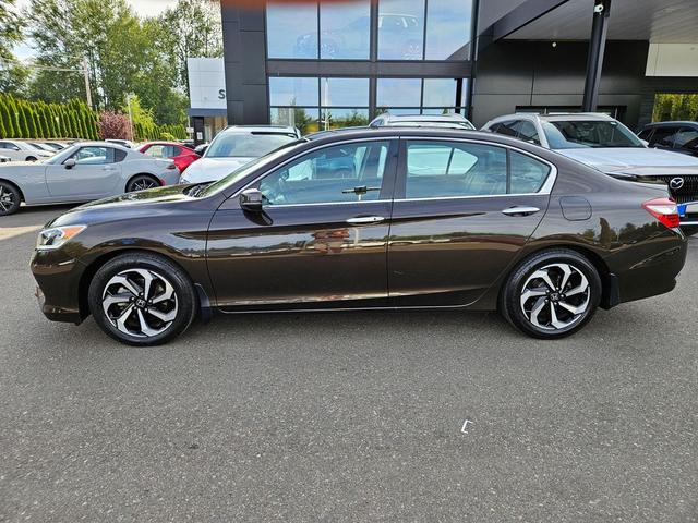 Photo of 2016 Crystal Black Pearl Honda Accord