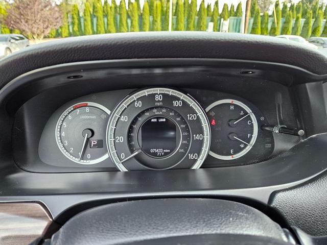 Photo of 2016 Crystal Black Pearl Honda Accord