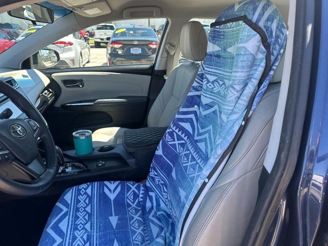 Photo of 2014 Parisian Night Pearl Toyota Avalon