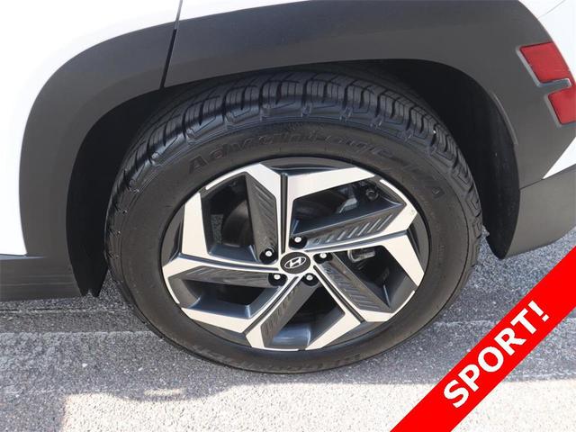 Photo of 2022 Quartz White Hyundai TUCSON
