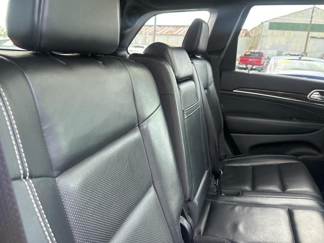 Photo of 2016 Brilliant Black Crystal Pearlcoat Jeep Grand Cherokee