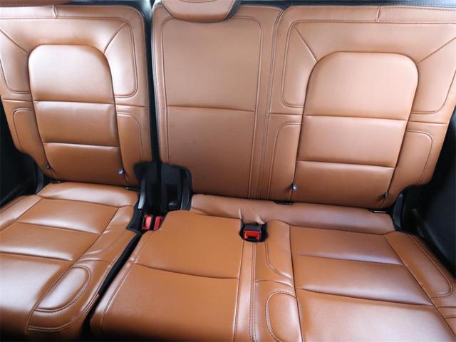 Photo of 2021 Pristine White Lincoln Navigator