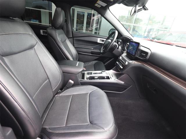 Photo of 2020 Oxford White Ford Explorer
