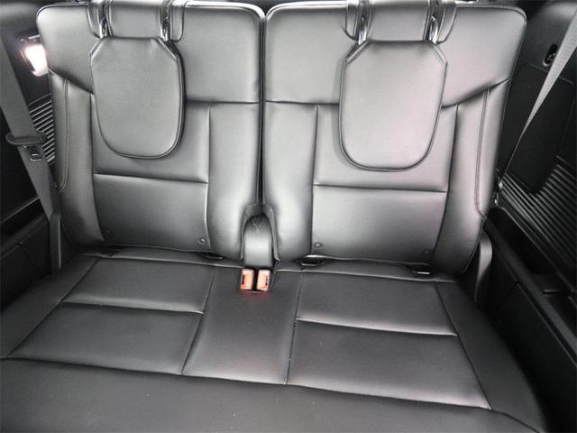 Photo of 2020 Oxford White Ford Explorer