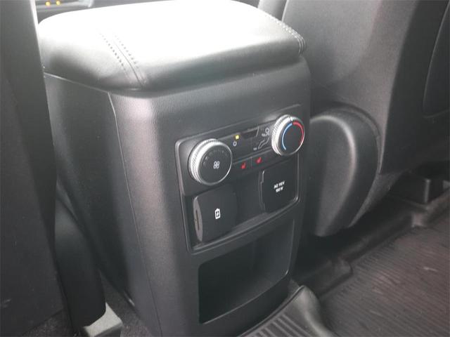 Photo of 2020 Oxford White Ford Explorer