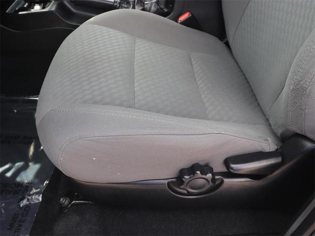 Photo of 2021 Super White Toyota Tacoma