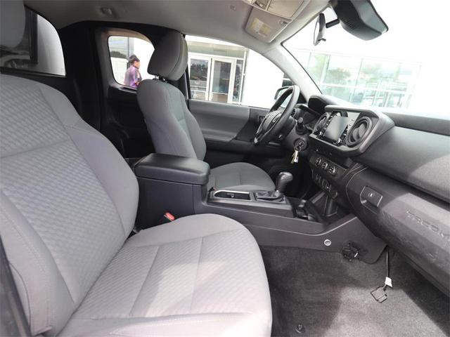Photo of 2022 White Toyota Tacoma