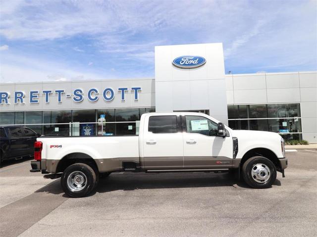 Photo of 2026 Star White Metallic Tri-Coat Ford F-350