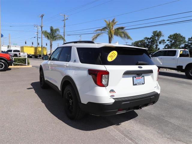 Photo of 2021 Star White Metallic Tri-Coat Ford Explorer