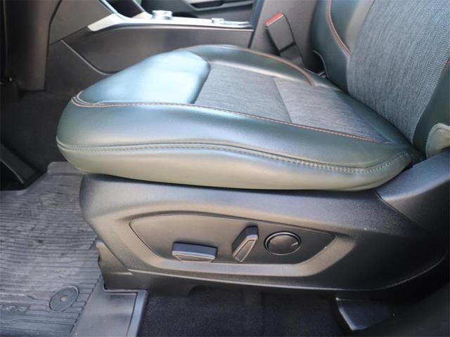 Photo of 2021 Star White Metallic Tri-Coat Ford Explorer