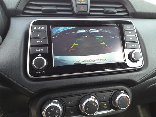 Photo of 2025 Brilliant Silver Nissan Versa