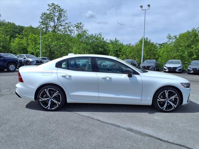 Photo of 2024 White Volvo S60