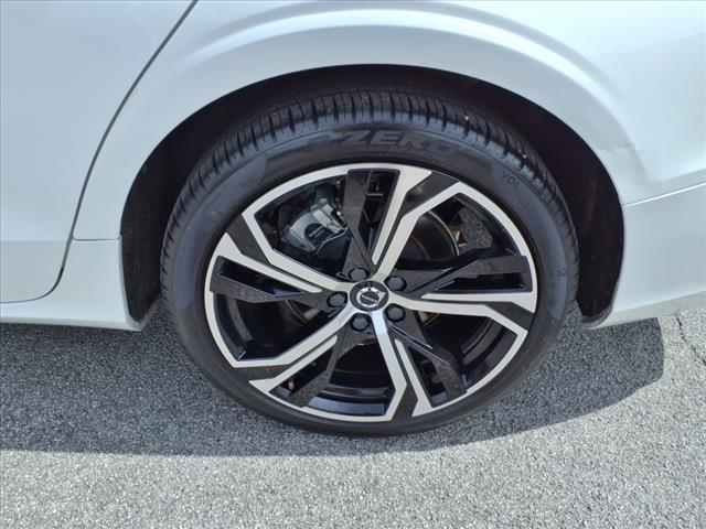 Photo of 2024 White Volvo S60