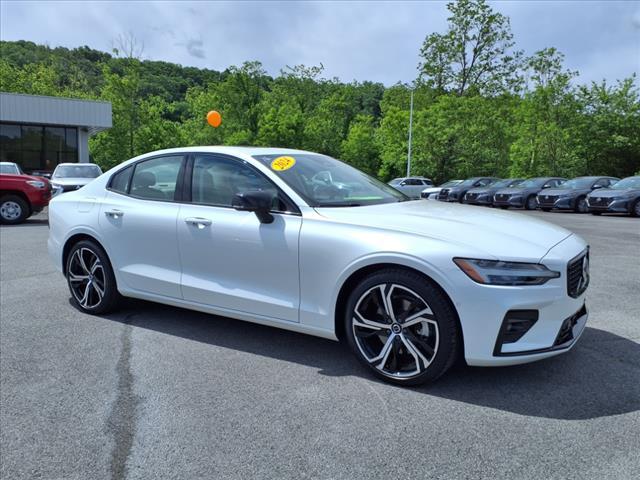 Photo of 2024 White Volvo S60