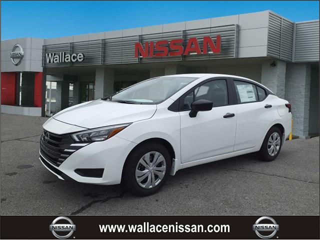 Photo of 2025 Cloud White Nissan Versa