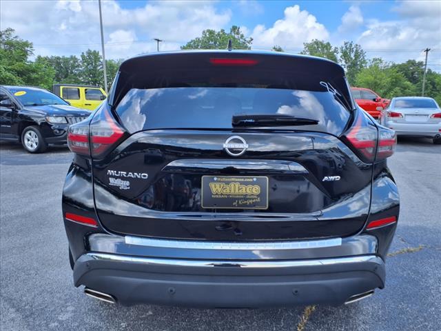 Photo of 2023 Black Nissan Murano