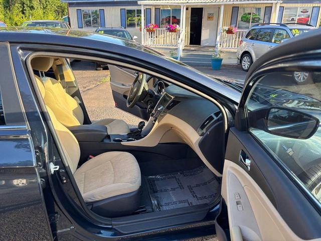 Photo of 2011 Blue Hyundai SONATA