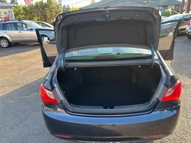 Photo of 2011 Blue Hyundai SONATA