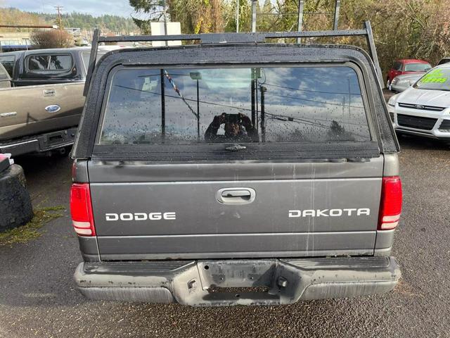 Photo of 2004 Graphite Metallic Clearcoat Dodge Dakota