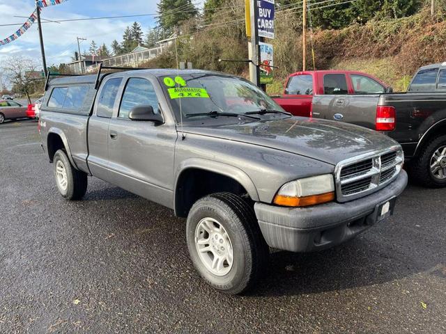 Photo of 2004 Graphite Metallic Clearcoat Dodge Dakota