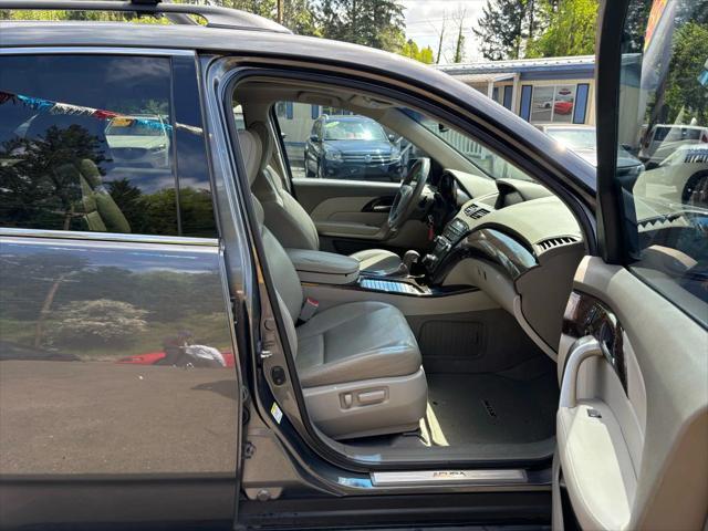 Photo of 2011 Gray Acura MDX