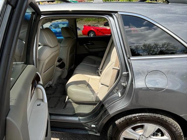Photo of 2011 Gray Acura MDX