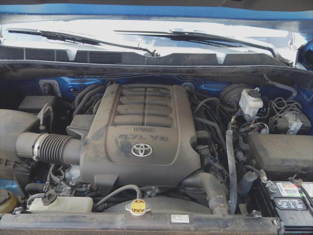 Photo of 2016 Blue Toyota Tundra