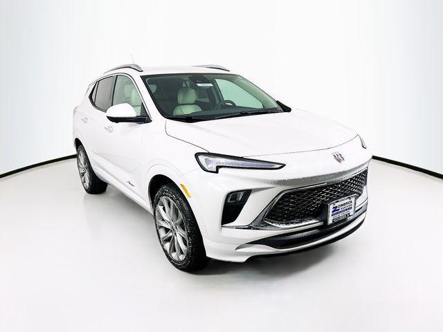 Photo of 2025 White Frost Tricoat Buick Encore GX