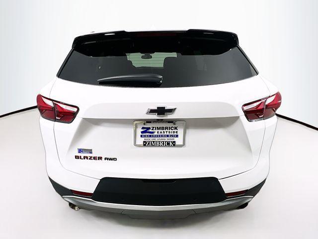 Photo of 2021 Summit White Chevrolet Blazer