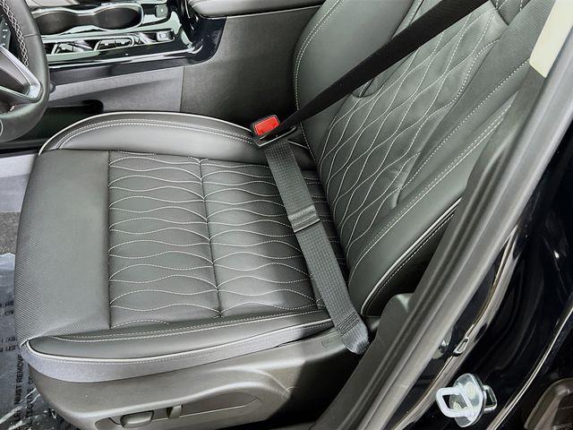 Photo of 2023 Ebony Twilight Metallic Buick Envision