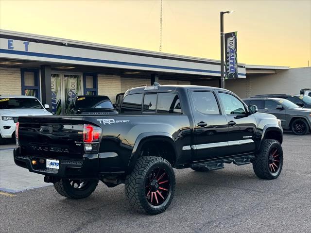 Photo of 2016 Black Toyota Tacoma