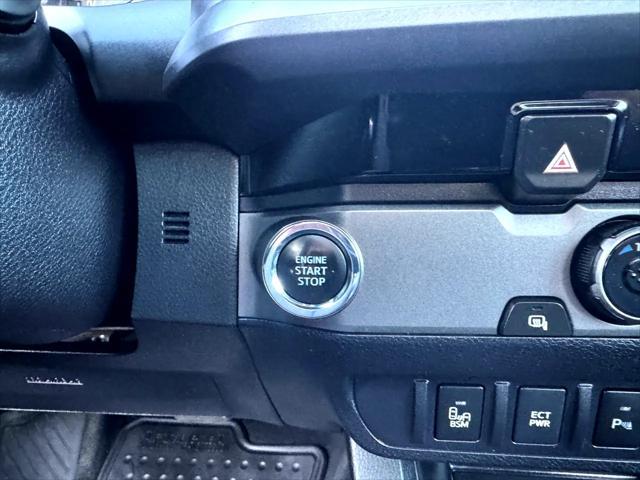 Photo of 2016 Black Toyota Tacoma