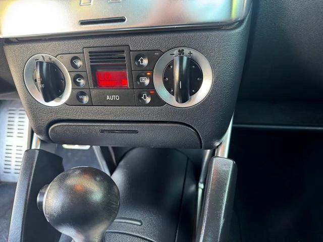 Photo of 2006 Dolomite Gray Pearl Effect Audi TT