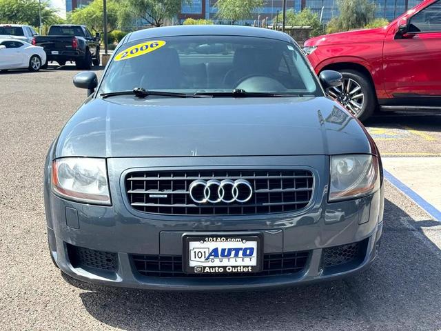 Photo of 2006 Dolomite Gray Pearl Effect Audi TT