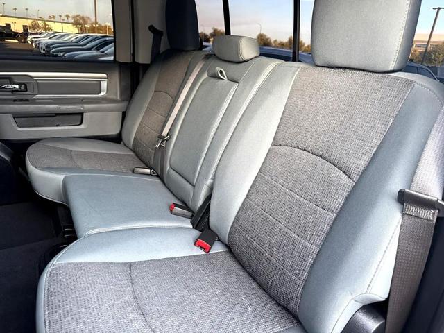 Photo of 2018 Bright Silver Metallic Clearcoat RAM 1500