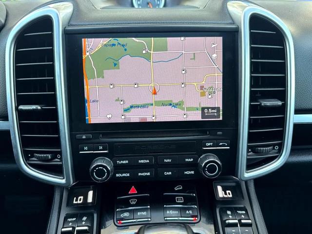 Photo of 2017 WHITE Porsche Cayenne