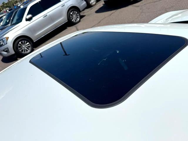Photo of 2017 WHITE Porsche Cayenne