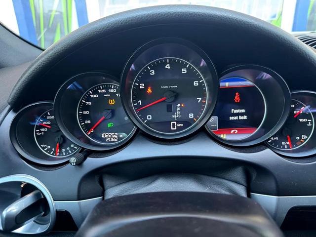 Photo of 2017 WHITE Porsche Cayenne