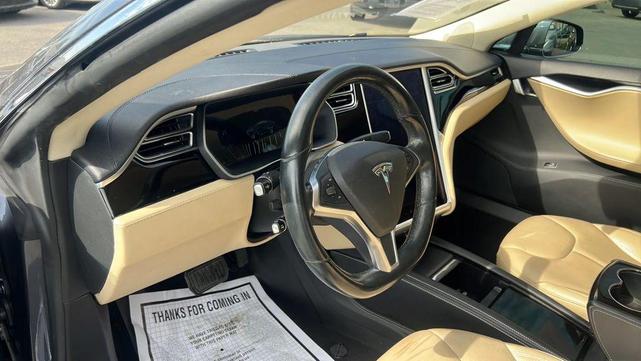 Photo of 2014 Gray Tesla Model S