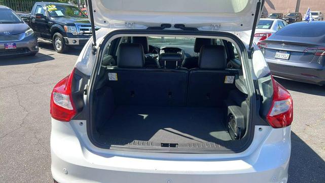 Photo of 2012 White Ford Focus